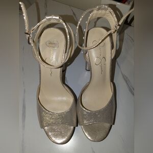 Jessica Simpson Pumps